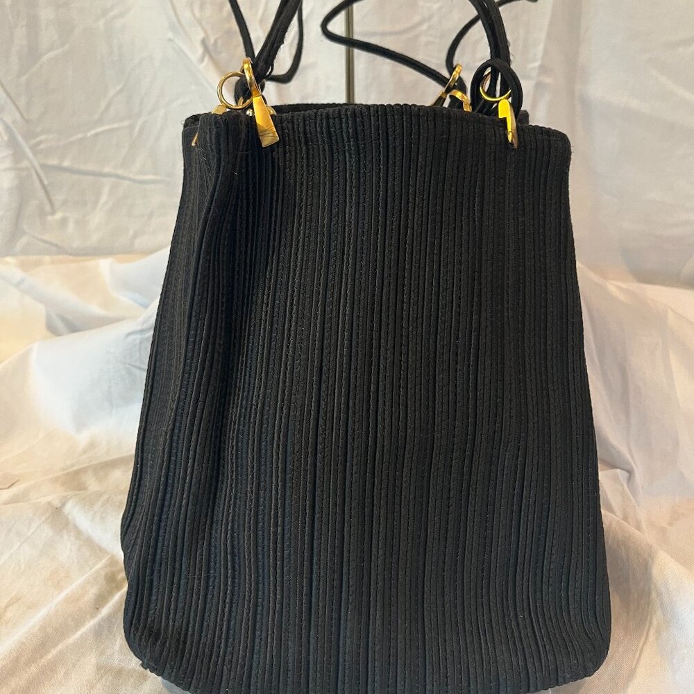 Leonard Bridges -- Black Knit -- Gold Accent -- Shoulder Bag